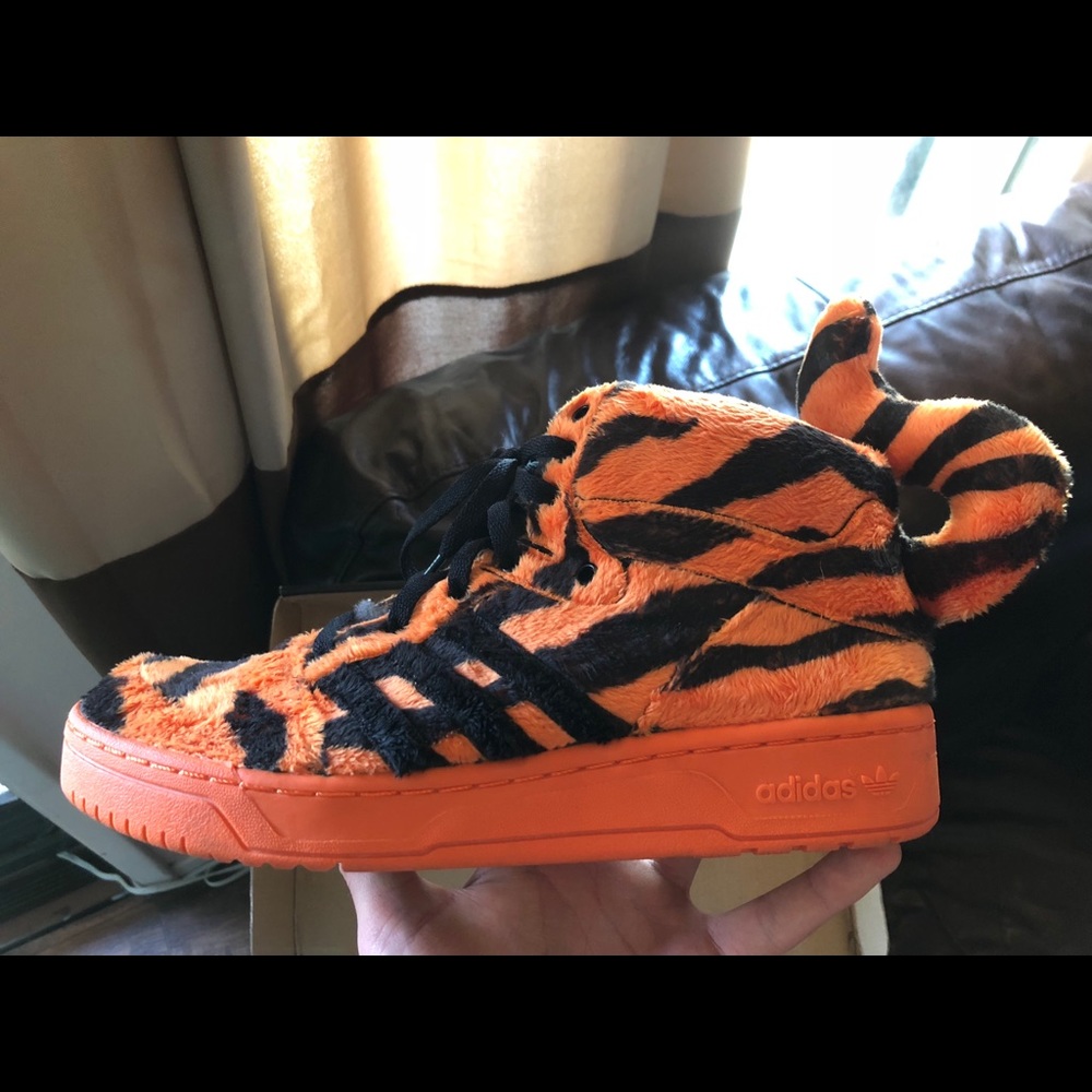 Jeremy Scott Tigger shoes